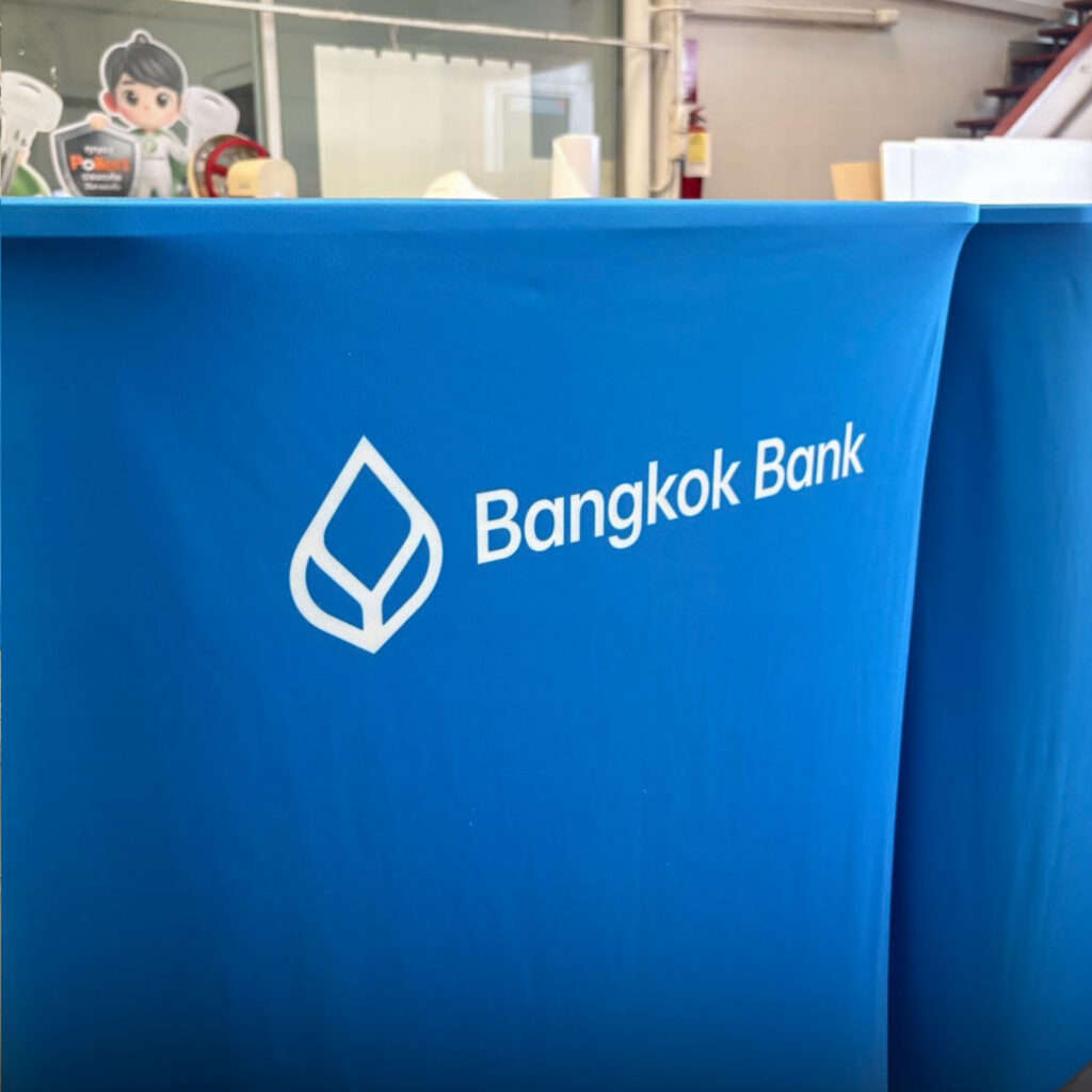 Counter Booth เคาน์เตอร์บูธผ้า สำหรับจัดแสดงสินค้าและประชาสัมพันธ์ เสริมบรรยากาศให้ดูโดดเด่นและเป็นมืออาชีพ